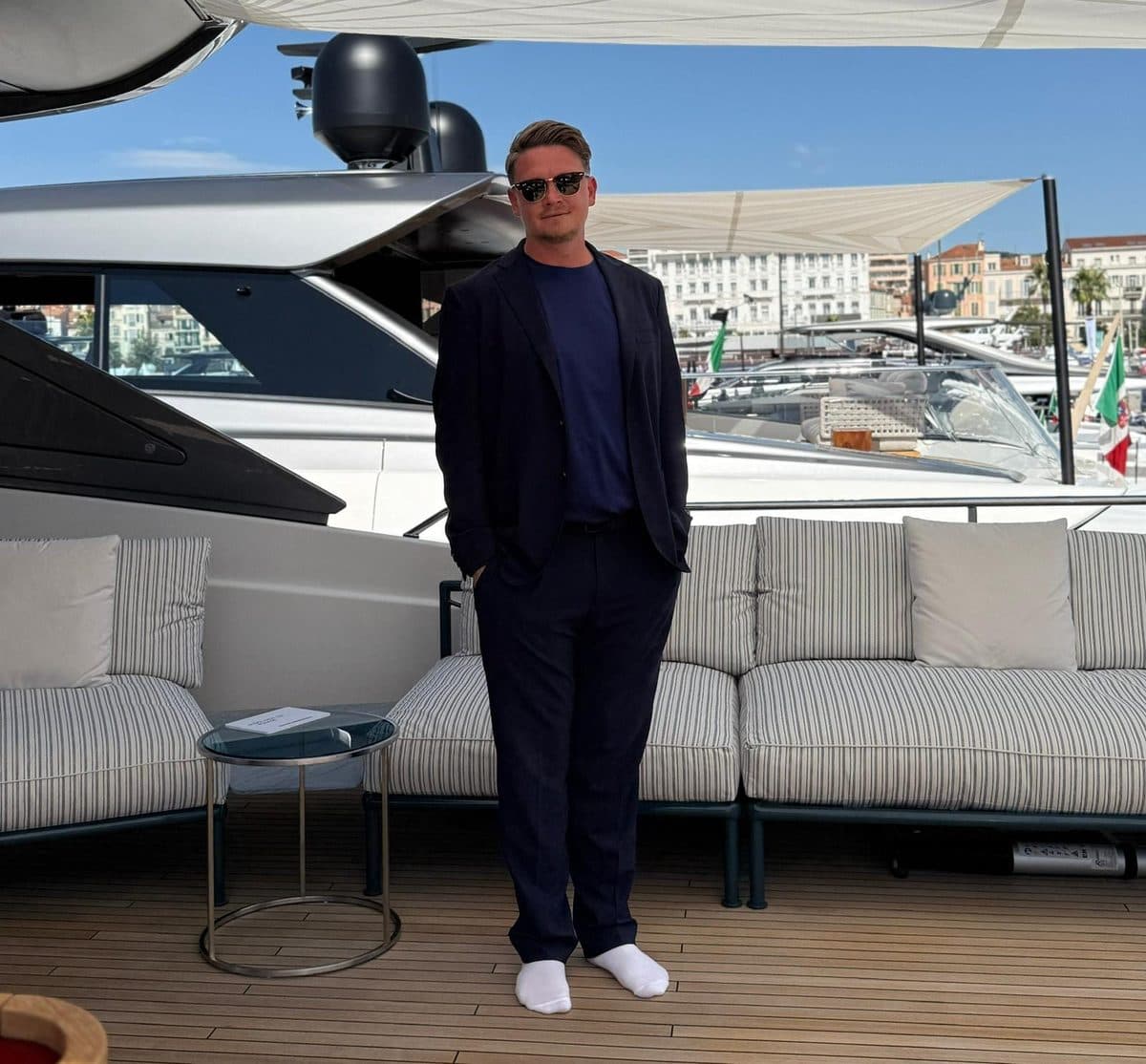 Christian Pichler an Bord einer Yacht in Cannes